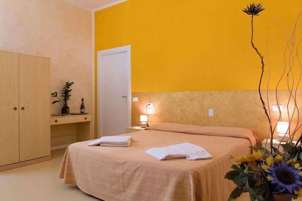 Hotel Il Ponte Cecina  Εξωτερικό φωτογραφία